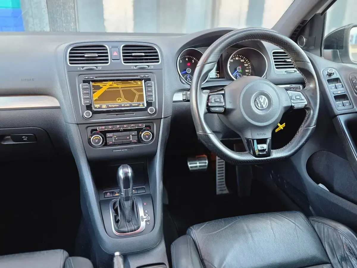 Used VW Golf VI R 270 HP (198 kW) 2011 White Hatchback