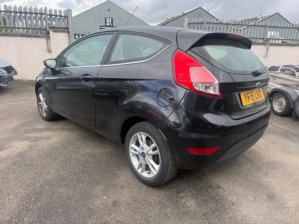 Used Ford Fiesta Zetec 82 HP (60 kW) 2015 Black Hatchback