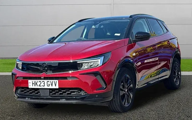Used Vauxhall Grandland X 131 HP (96 kW) 2023 Red SUV