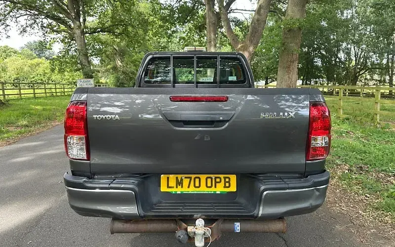 Used Toyota HiLux Active 150 HP (110 kW) 2020 Pickup