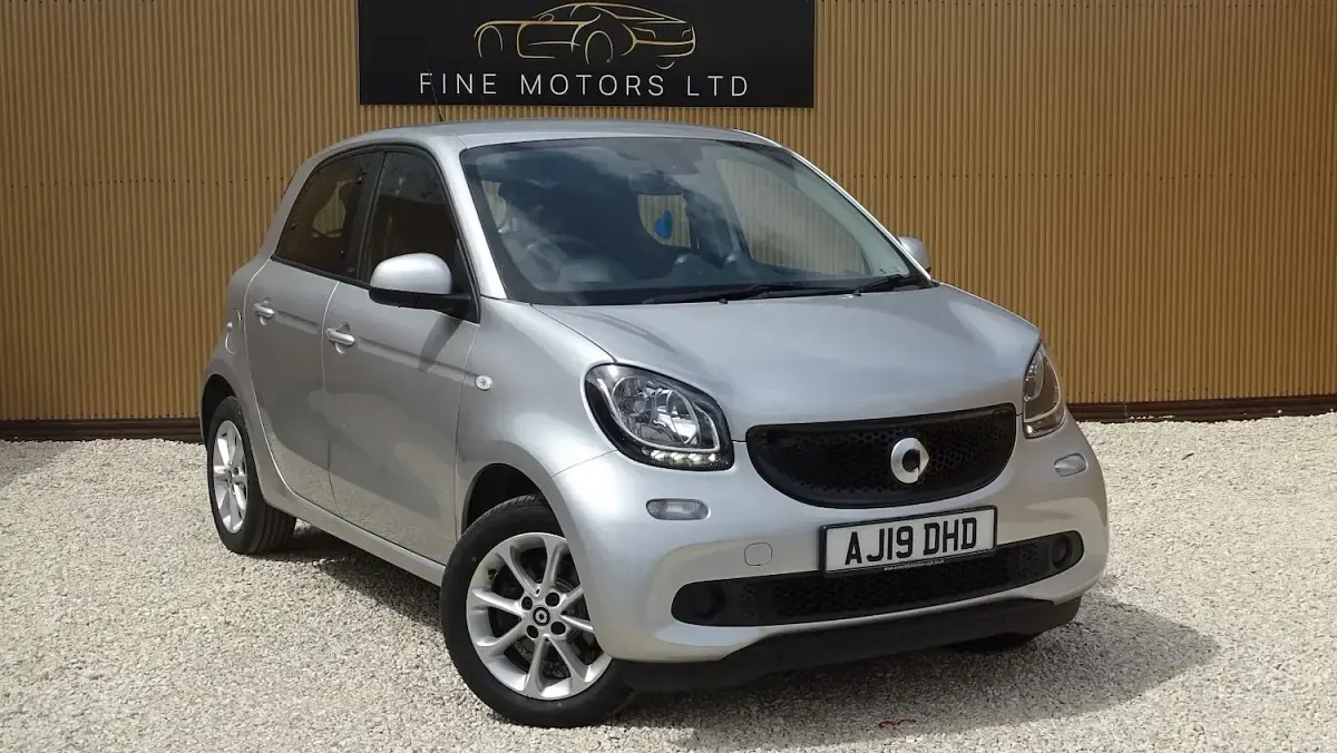 Used Smart ForFour Passion 71 HP (52 kW) 2019 Silver Hatchback