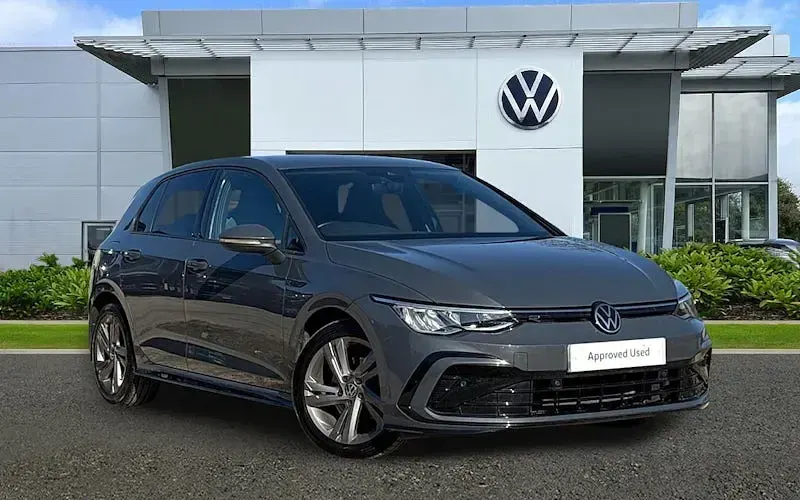 Used VW Golf VIII R-line 131 HP (96 kW) 2024 Hatchback