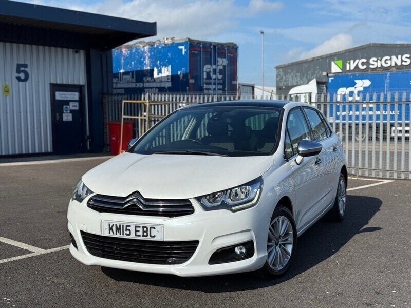 White Used 2015 Citroën C4 Flair Hatchback | £4,995 (Super price) - Image 1/4