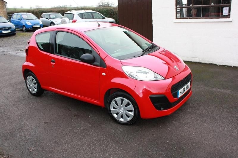Used Peugeot 107 Access 2014 Red Hatchback