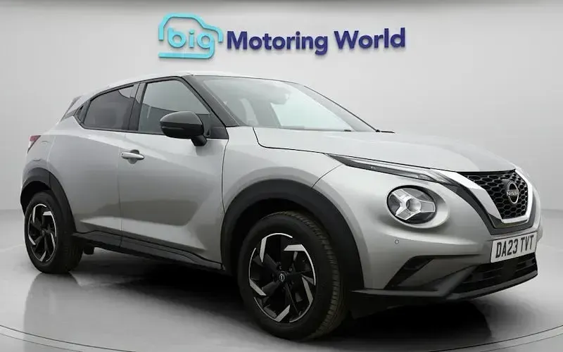 Begagnad Nissan Juke N-Connecta 114 HK (83 kW) 2023 SUV