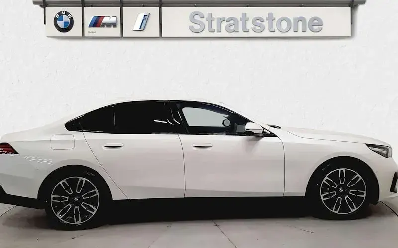 Used BMW i5 M Sport 250 kW (340 HP) 2025 White Sedan