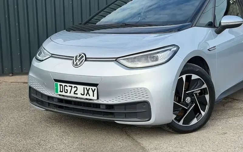 Begagnad VW ID.3 Pro 106 kW (145 HK) 2022 Silver Halvkombi