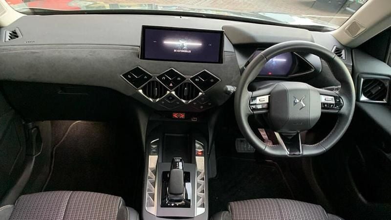 Used DS Automobiles DS3 Crossback E-Tense Performance 113 kW (154 HP) 2024 Grey SUV