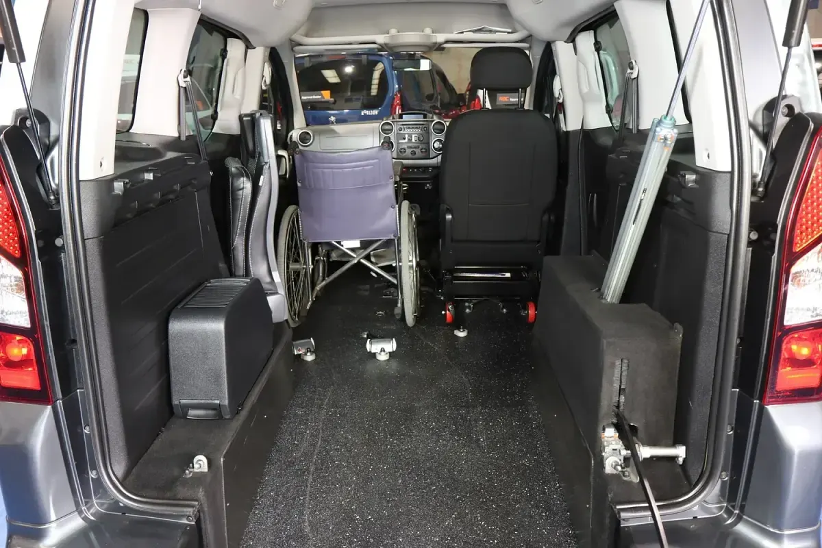 Used Peugeot Partner 2017 Grey MPV