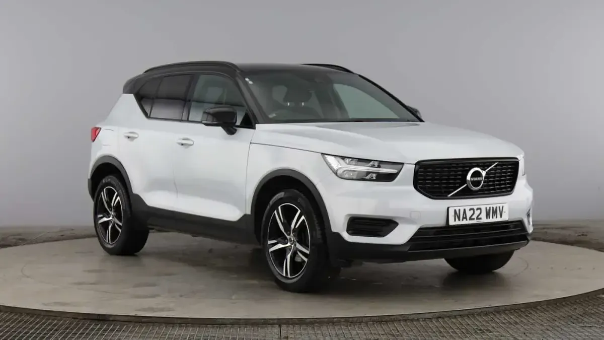 Used Volvo XC40 R-Design 163 HP (119 kW) 2021 SUV