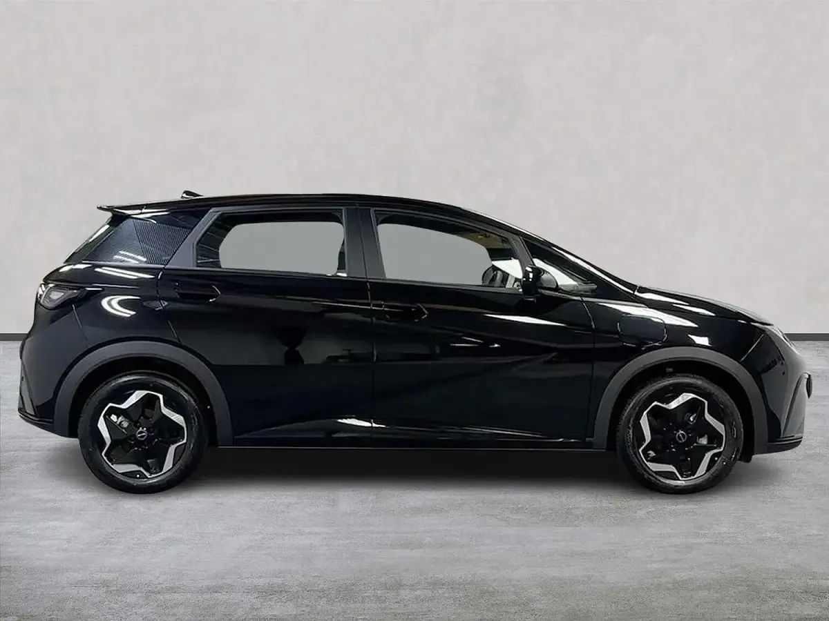 Used BYD Dolphin Active 69 kW (95 HP) 2025 Black Hatchback