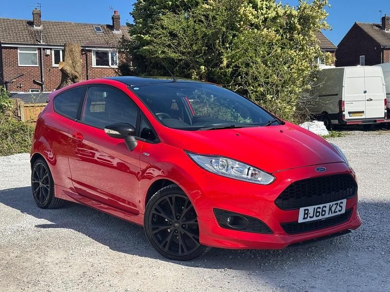 Used Ford Fiesta ST-Line 140 HP (102 kW) 2016 Red Hatchback