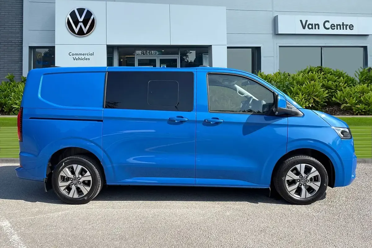 New VW T7 Pro 160 kW (218 HP) 2025 Blue Van