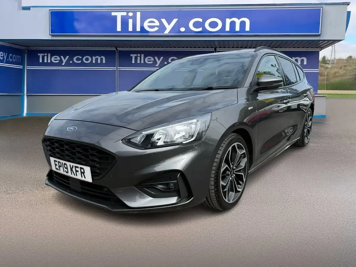 Used Ford Focus ST-Line X 182 HP (133 kW) 2019 Grey Estate
