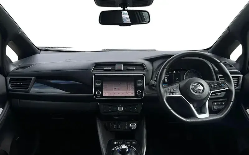Used Nissan Leaf Pack 110 kW (150 HP) 2022 Red Hatchback