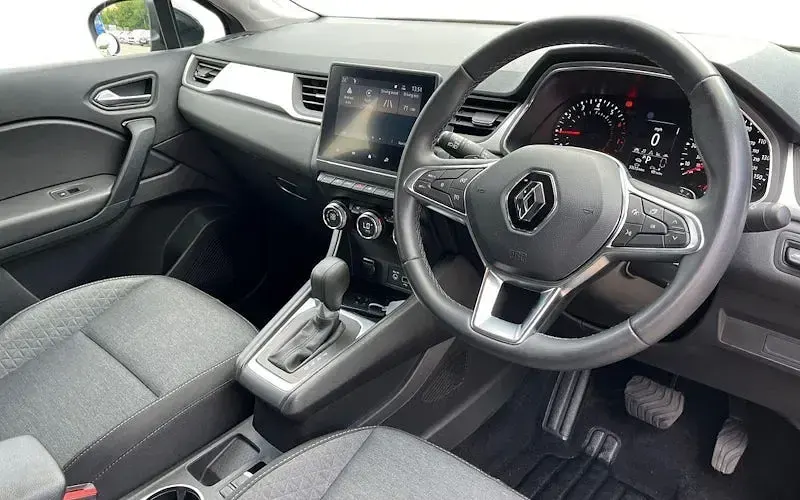 Used Renault Captur Iconic 140 HP (102 kW) 2022 Blue SUV