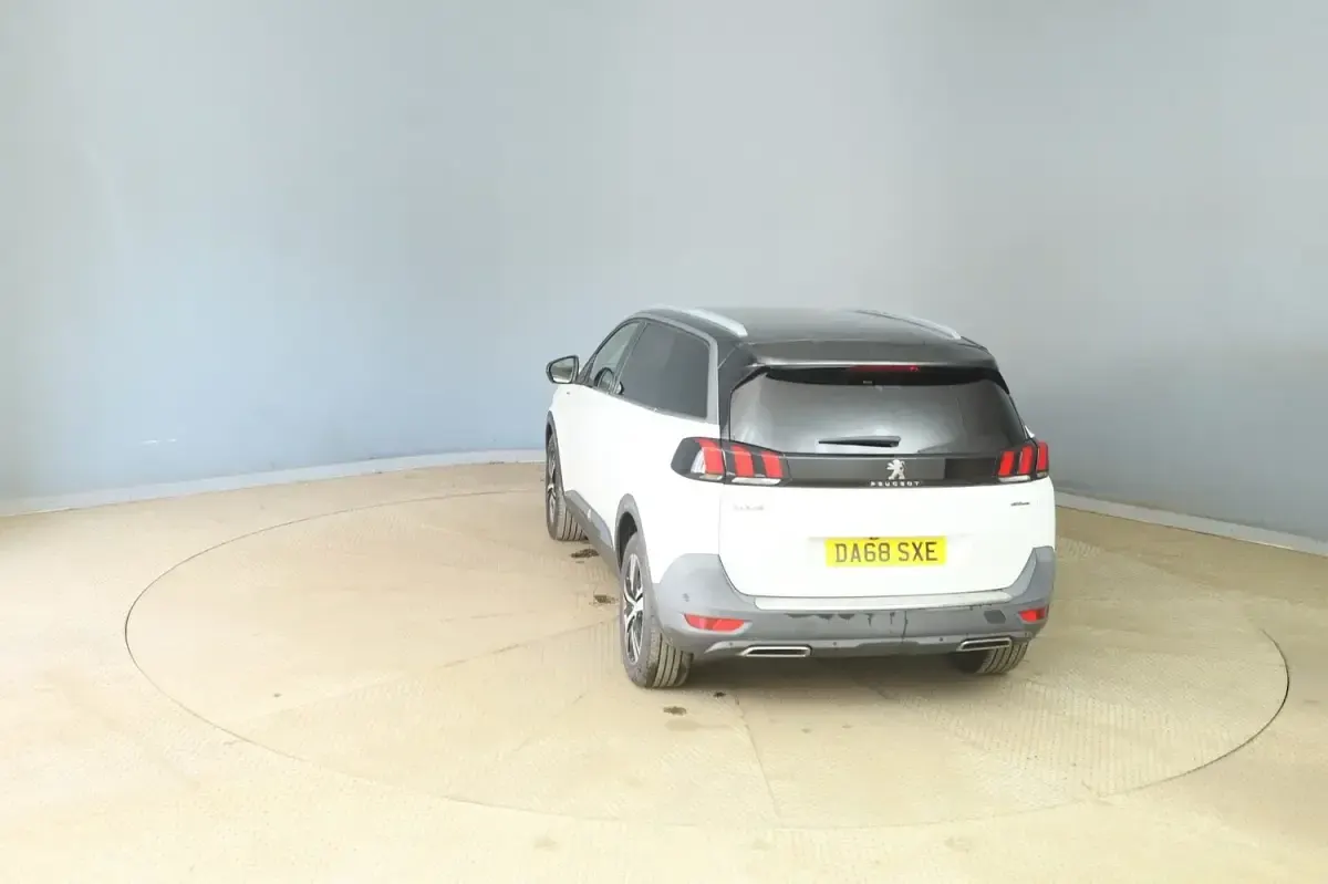 Used Peugeot 5008 GT-line 130 HP (95 kW) 2019 White SUV