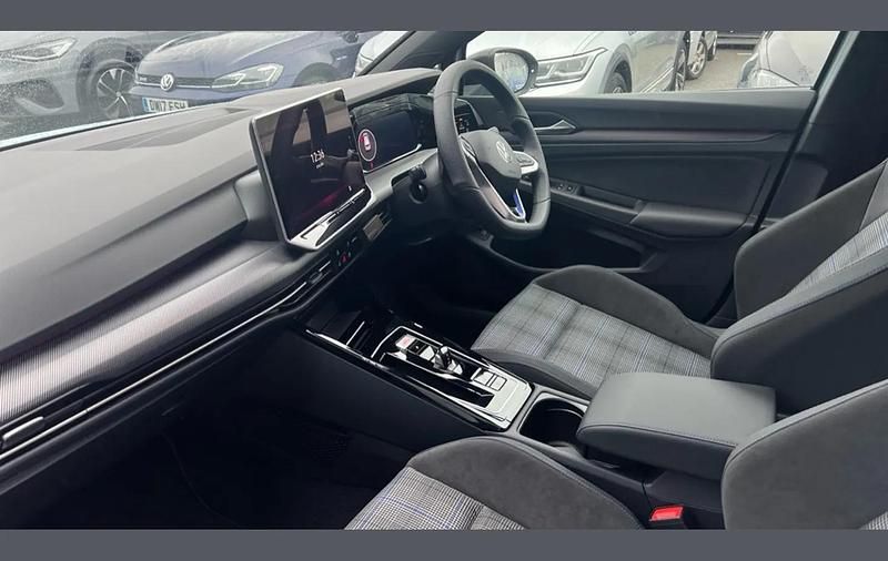 New VW Golf VIII GTE 267 HP (196 kW) 2026 Blue Hatchback