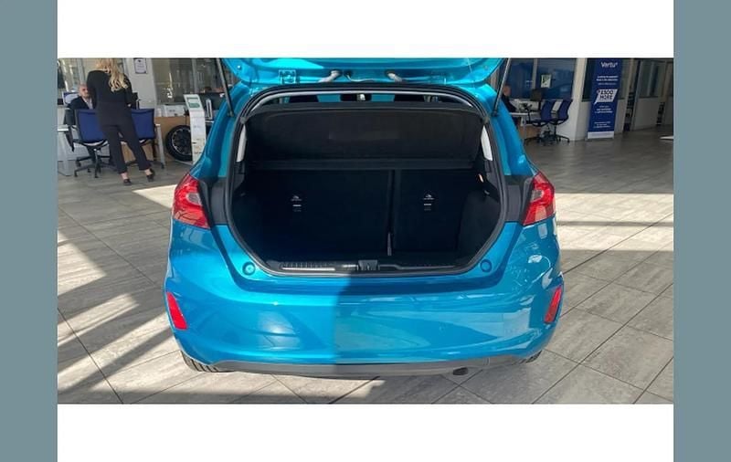 Used Ford Fiesta Titanium 100 HP (73 kW) 2018 Blue Hatchback