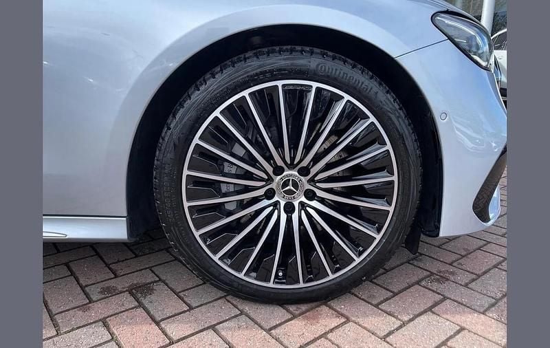 Used Mercedes E220 AMG Line Premium Plus 194 HP (142 kW) 2024 Silver Estate