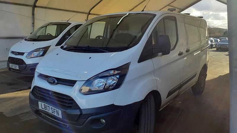 White Used 2017 Ford Transit Custom Van | £3,299 (Expensive) - Image 1/4