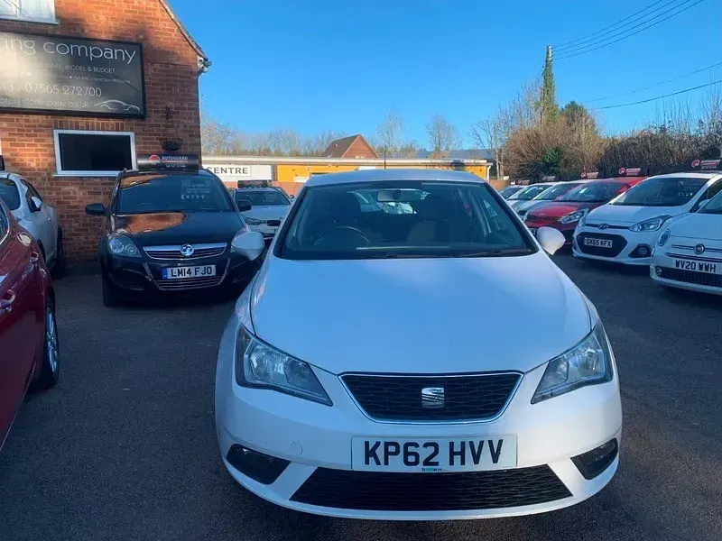 Używany Seat Ibiza 85 KM (62 kW) 2013 Biały Hatchback