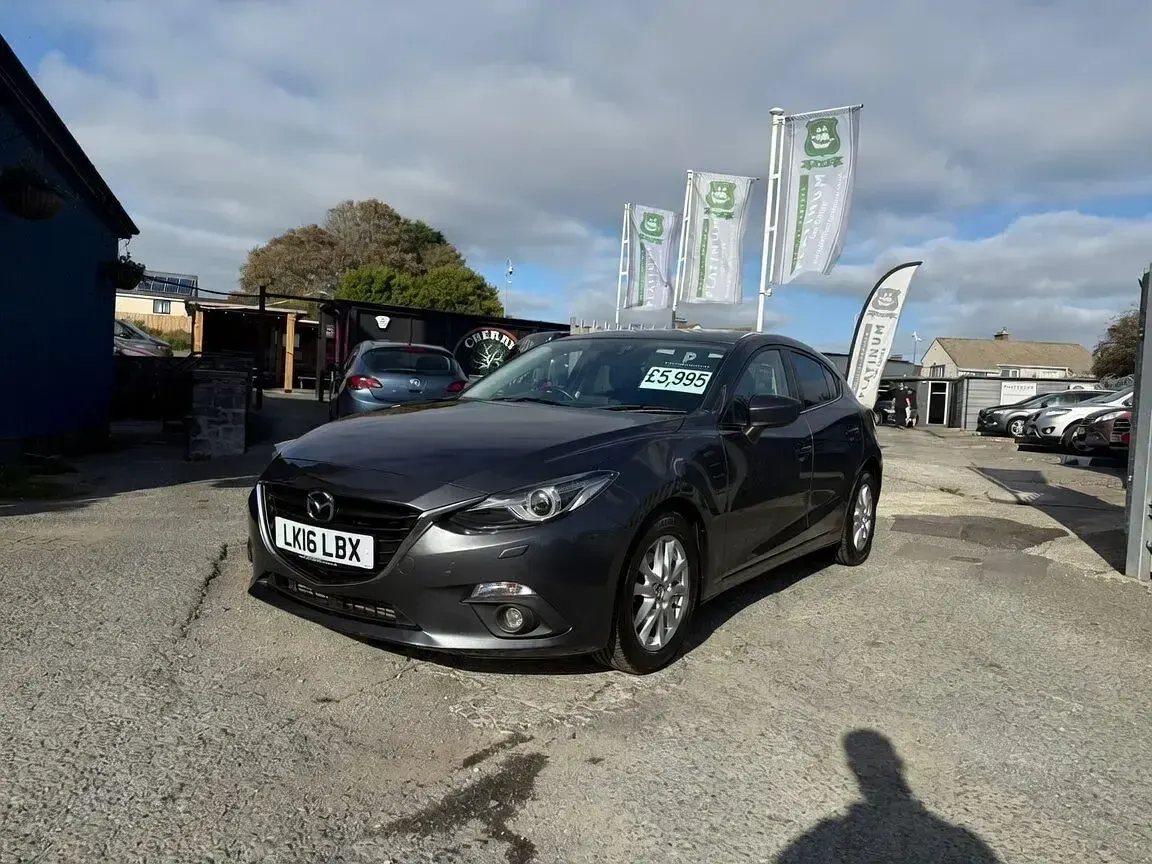 Used Mazda 3 150 HP (110 kW) 2016 Grey Hatchback
