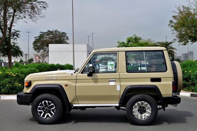New Toyota Land Cruiser 201 HP (147 kW) 2025 Beige MPV