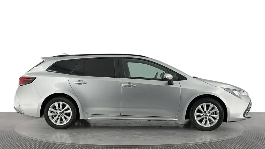 Used Toyota Corolla 140 HP (102 kW) 2024 Silver Estate