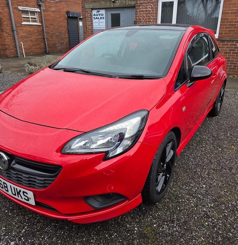 Used Vauxhall Corsa SRi 90 HP (66 kW) 2018 Red Hatchback