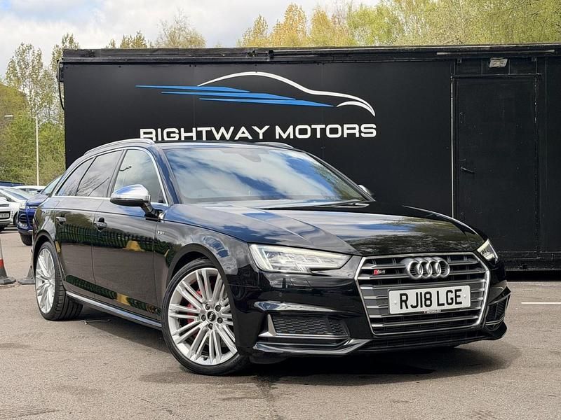 Begagnad Audi A4 Advanced 354 HK (260 kW) 2018 Svart Kombi
