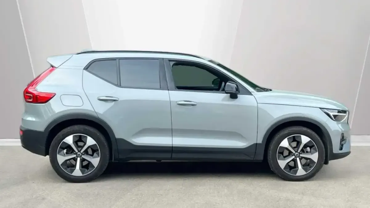 Used Volvo XC40 Plus 194 HP (142 kW) 2025 Grey SUV
