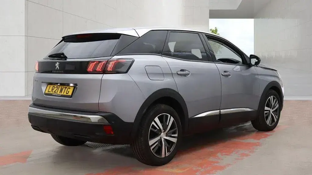 Used Peugeot 3008 Allure 131 HP (96 kW) 2021 Grey SUV