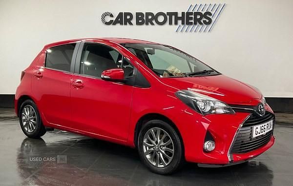Red Used 2016 Toyota Yaris Hatchback | £7,795 (Fair price) - Image 1/4