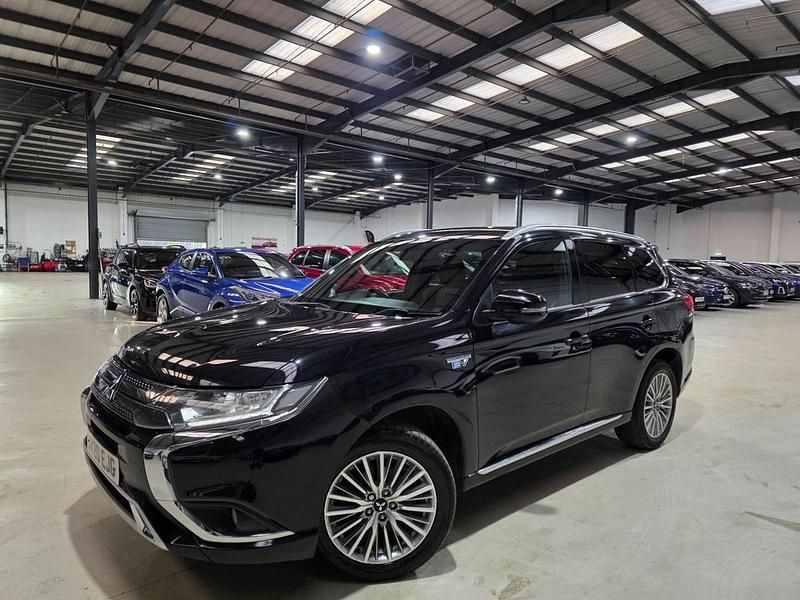 Black Used 2020 Mitsubishi Outlander P-HEV Estate | £12,440 (Fair price) - Image 1/4