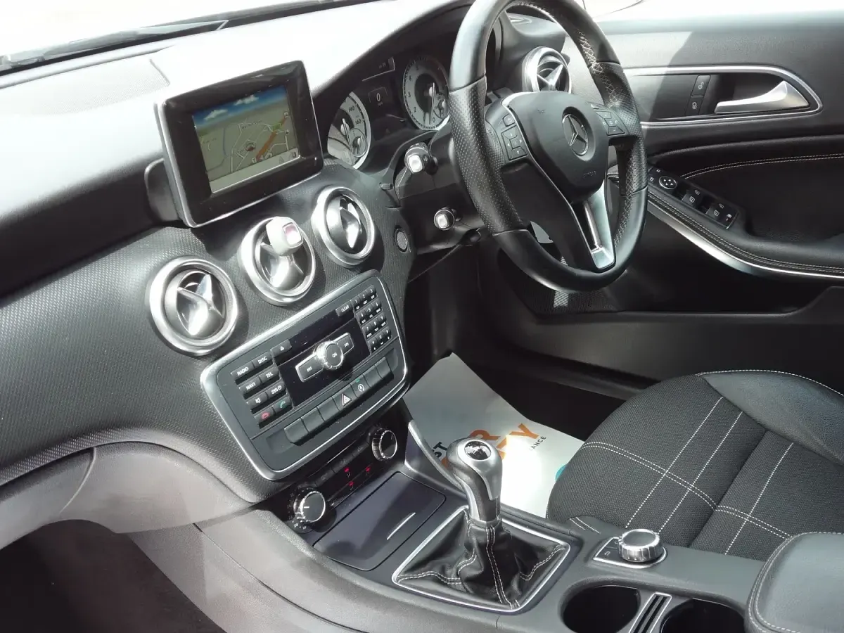 Used Mercedes A200 2015 White Hatchback