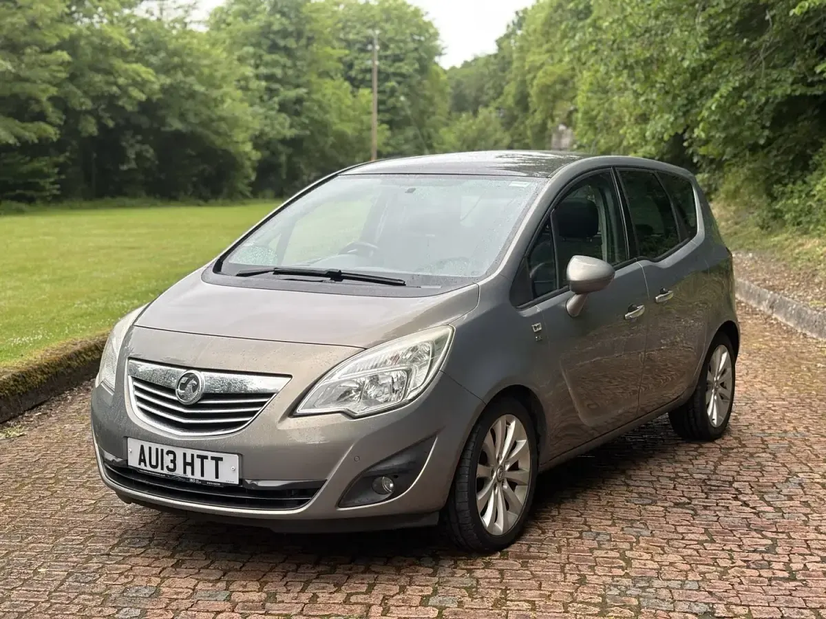 Used Vauxhall Meriva 2013 Brown MPV