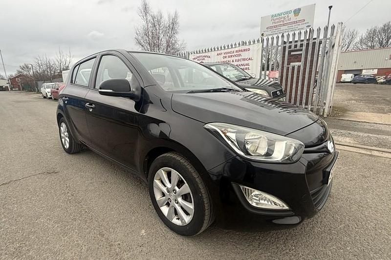 Used Hyundai i20 Active 85 HP (62 kW) 2013 Black Hatchback