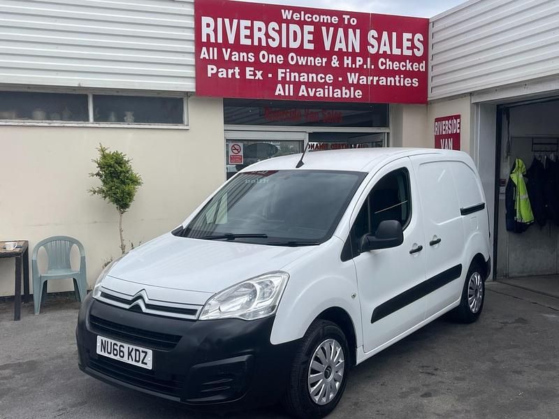 Używany Citroën Berlingo 75 KM (55 kW) 2016 Biały Minivan
