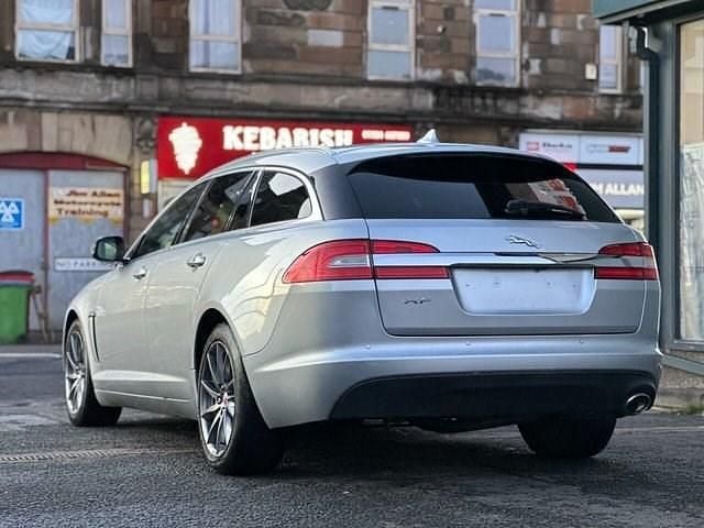 Used Jaguar XF Sportbrake Premium Luxury 200 HP (147 kW) 2014 Silver Estate