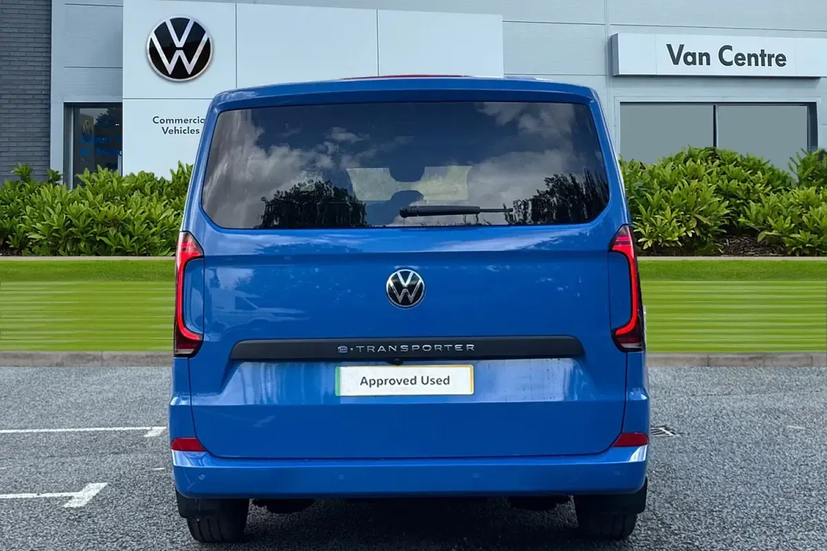 New VW Transporter Pro 160 kW (218 HP) 2025 Blue Van