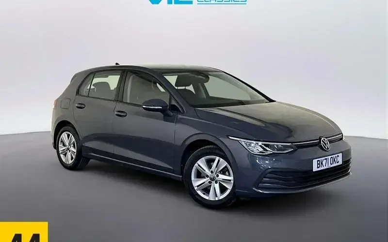 Used VW Golf VIII Life 131 HP (96 kW) 2021 Hatchback