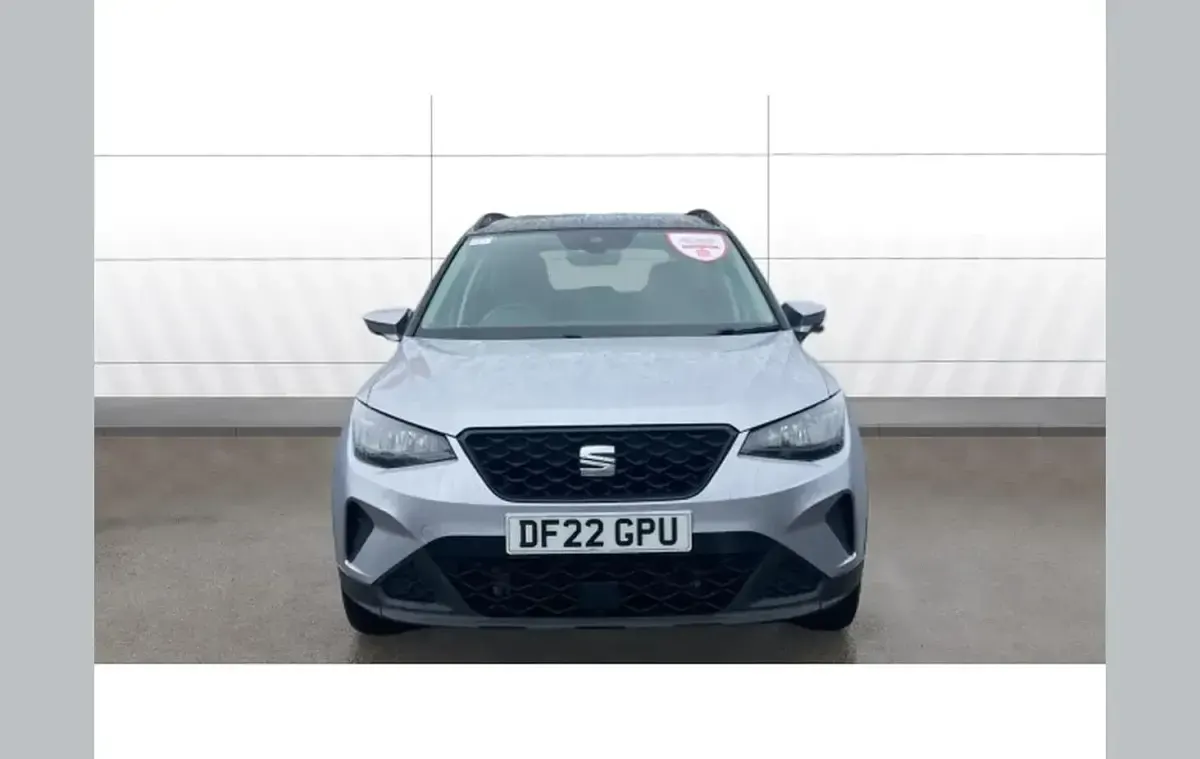 Used Seat Arona SE Technology 94 HP (69 kW) 2022 Silver SUV