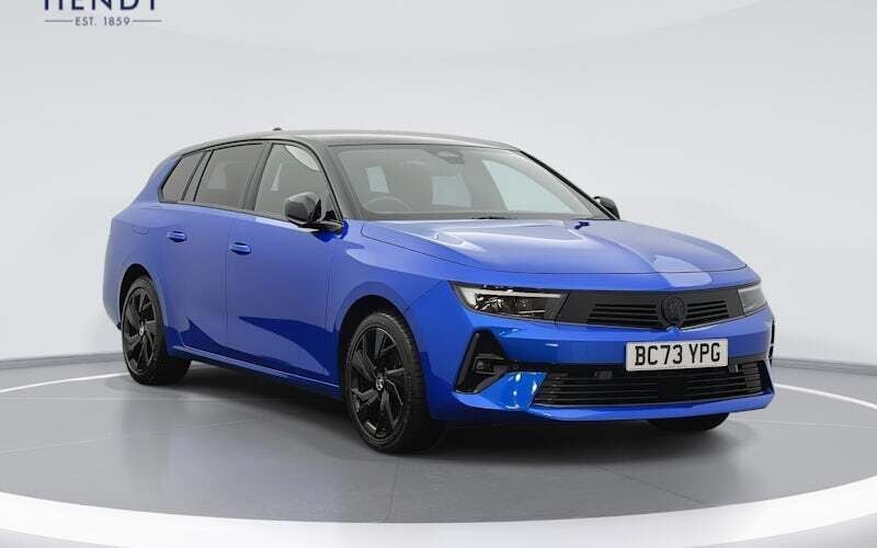 Used 2025 Vauxhall Astra Estate | £16,999 (Super price) - Image 1/4