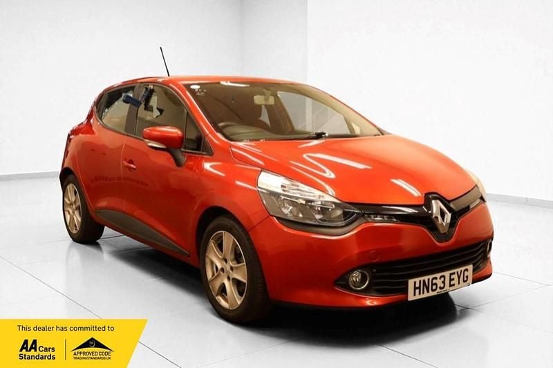 Red Used 2013 Renault Clio IV Expression+ Hatchback | £4,750 (Fair price) - Image 1/4