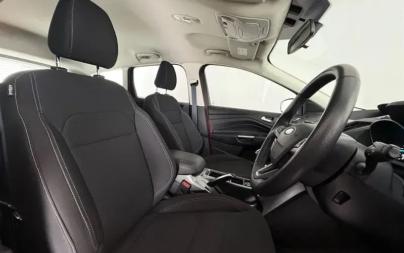 Used Ford Kuga Zetec 150 HP (110 kW) 2019 Red SUV