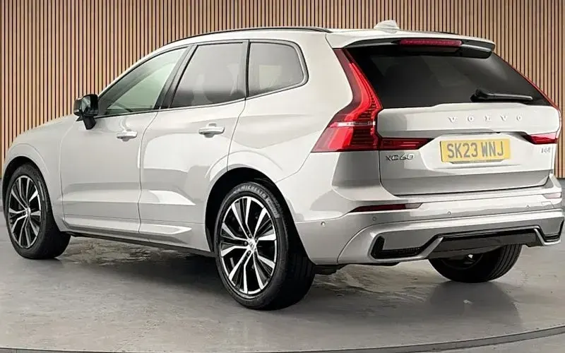 Used Volvo XC60 Ultimate 250 HP (183 kW) 2022 Silver dawn SUV