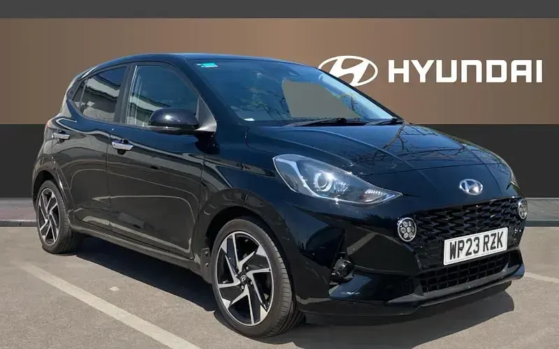 Used Hyundai i10 Premium 67 HP (49 kW) 2023 Hatchback