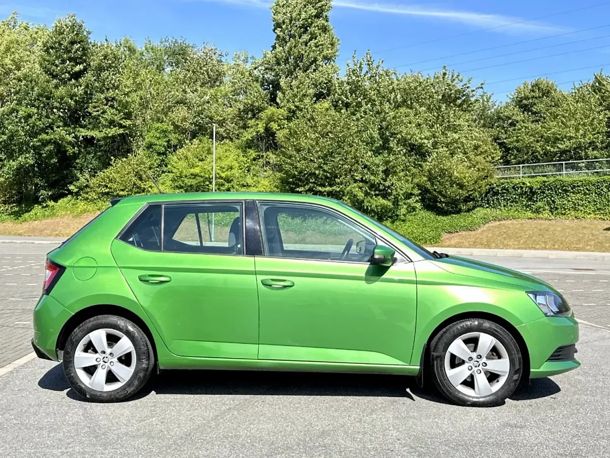 Usado Skoda Fabia SE L 2017 Verde Utilitario