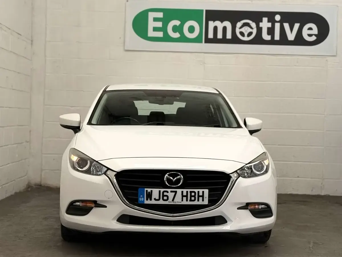 Used Mazda 3 121 HP (88 kW) 2017 White Hatchback